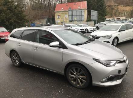 Toyota - Auris