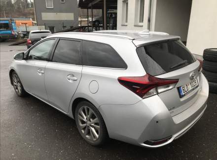 Toyota - Auris