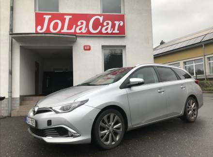 Toyota - Auris