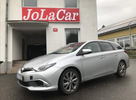 Toyota - Auris