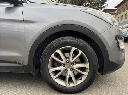 Hyundai - Santa FE