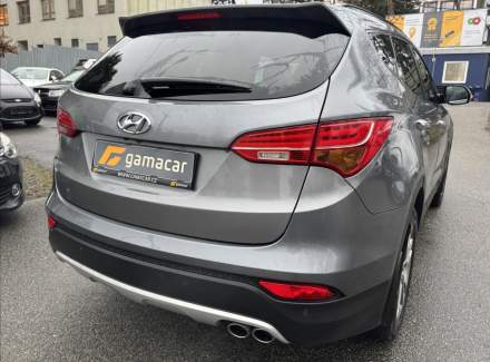Hyundai - Santa FE