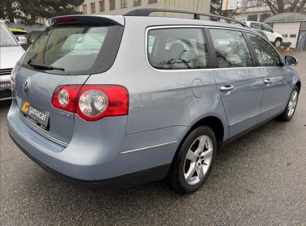 Volkswagen - Passat