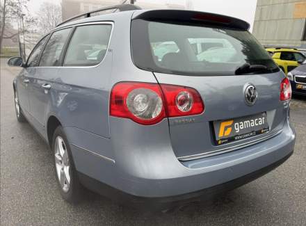Volkswagen - Passat