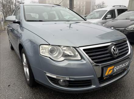 Volkswagen - Passat