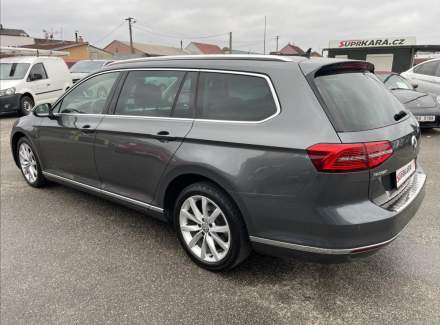 Volkswagen - Passat