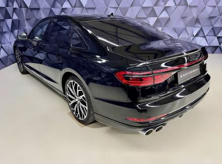 Audi - S8