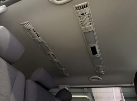 Volkswagen - Caravelle