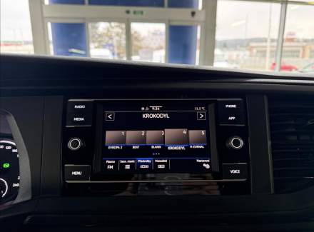 Volkswagen - Caravelle