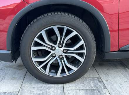 Mitsubishi - Outlander