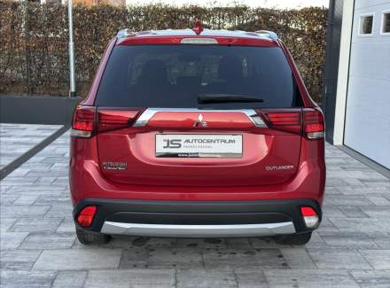 Mitsubishi - Outlander