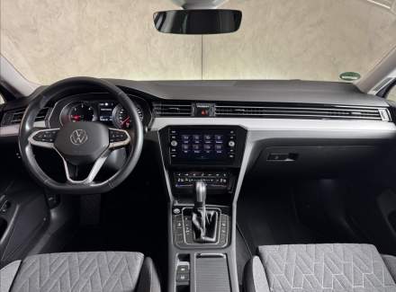 Volkswagen - Passat
