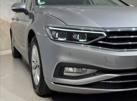 Volkswagen - Passat