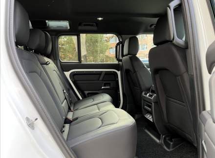 Land Rover - Defender