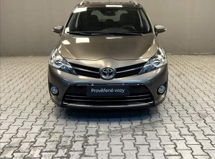 Toyota - Verso