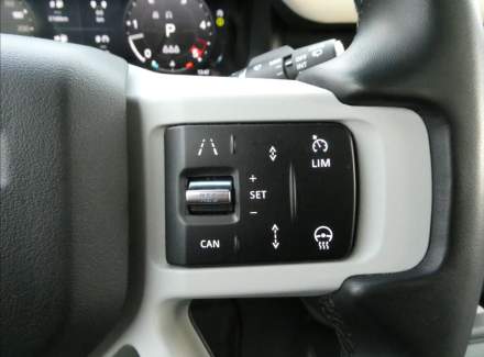 Land Rover - Defender