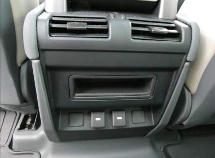 Land Rover - Defender