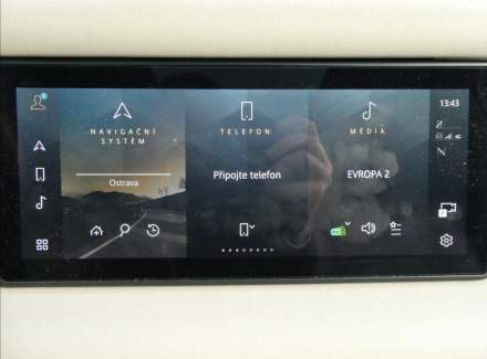 Land Rover - Defender