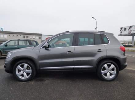 Volkswagen - Tiguan