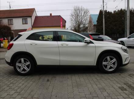 Mercedes-Benz - GLA