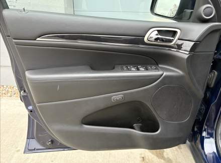 Jeep - Grand Cherokee