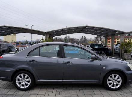 Toyota - Avensis
