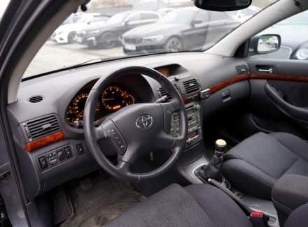 Toyota - Avensis