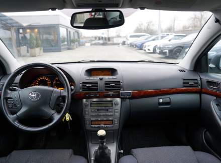 Toyota - Avensis