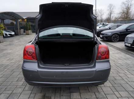 Toyota - Avensis