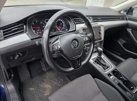 Volkswagen - Passat