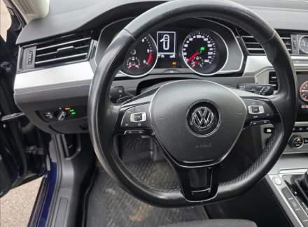 Volkswagen - Passat