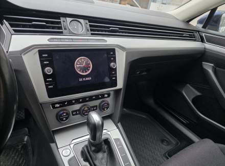 Volkswagen - Passat