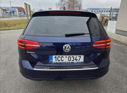 Volkswagen - Passat