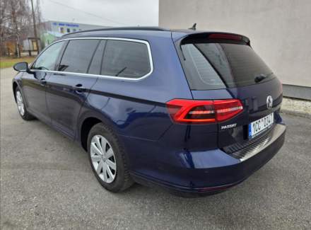 Volkswagen - Passat