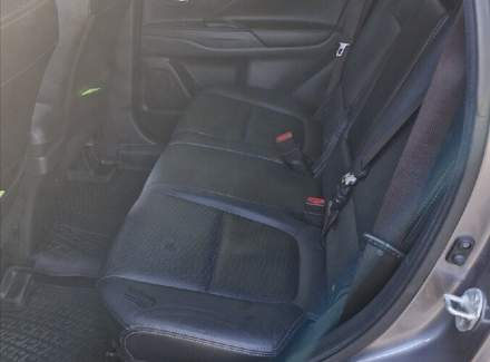 Mitsubishi - Outlander