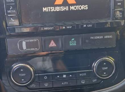 Mitsubishi - Outlander