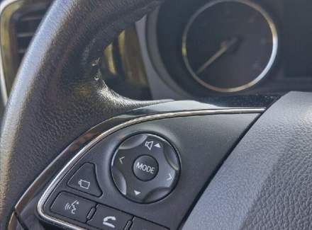 Mitsubishi - Outlander