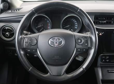Toyota - Auris