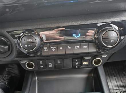 Toyota - Hilux