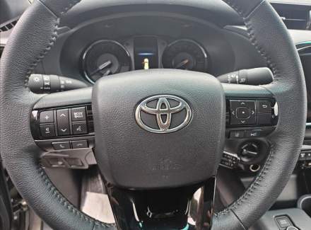 Toyota - Hilux