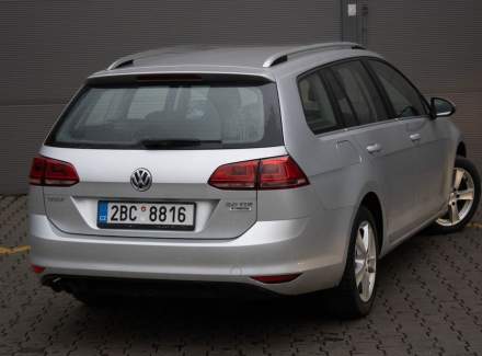 Volkswagen - Golf