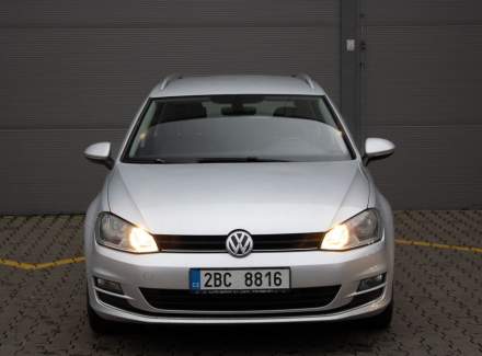 Volkswagen - Golf