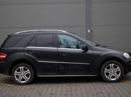 Mercedes-Benz - M-class