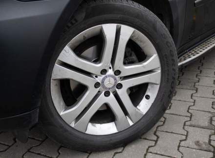 Mercedes-Benz - M-class