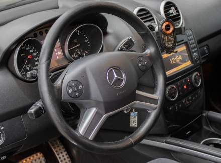 Mercedes-Benz - M-class