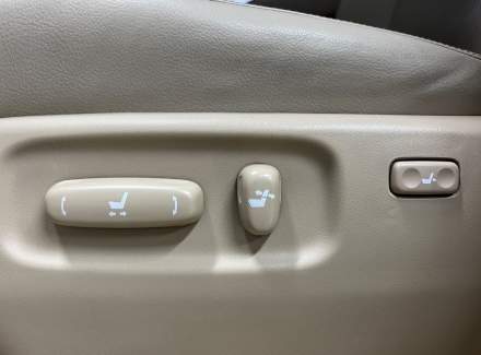 Toyota - Land Cruiser