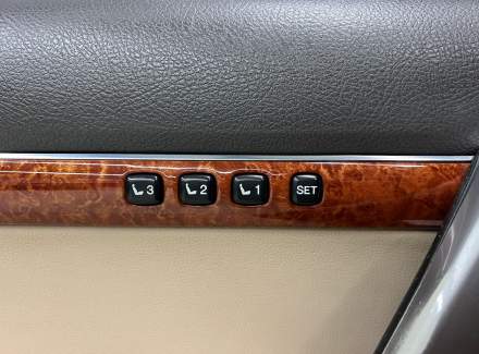 Toyota - Land Cruiser