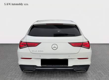 Mercedes-Benz - CLA