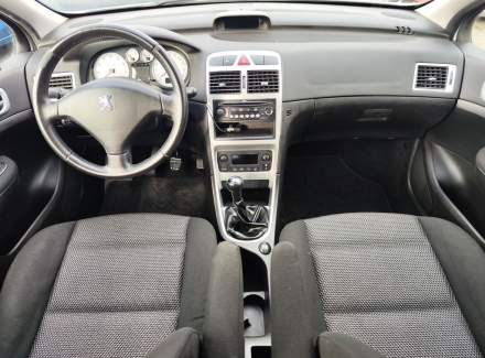 Peugeot - 307