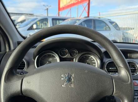 Peugeot - 308